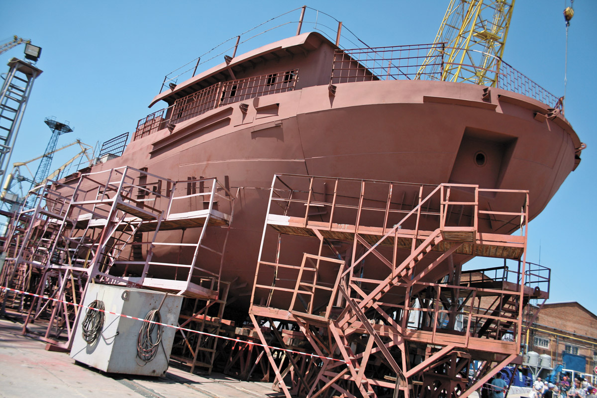 Універсальний морський буксир криголамного типу проекту Т3500. Друге судно, розбудова якого триває