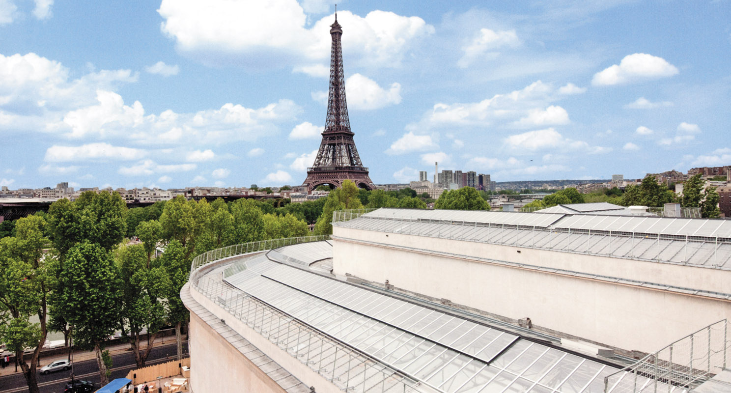 Скляний дах Центру сучасного мистецтва Палацу Токіо у Парижі